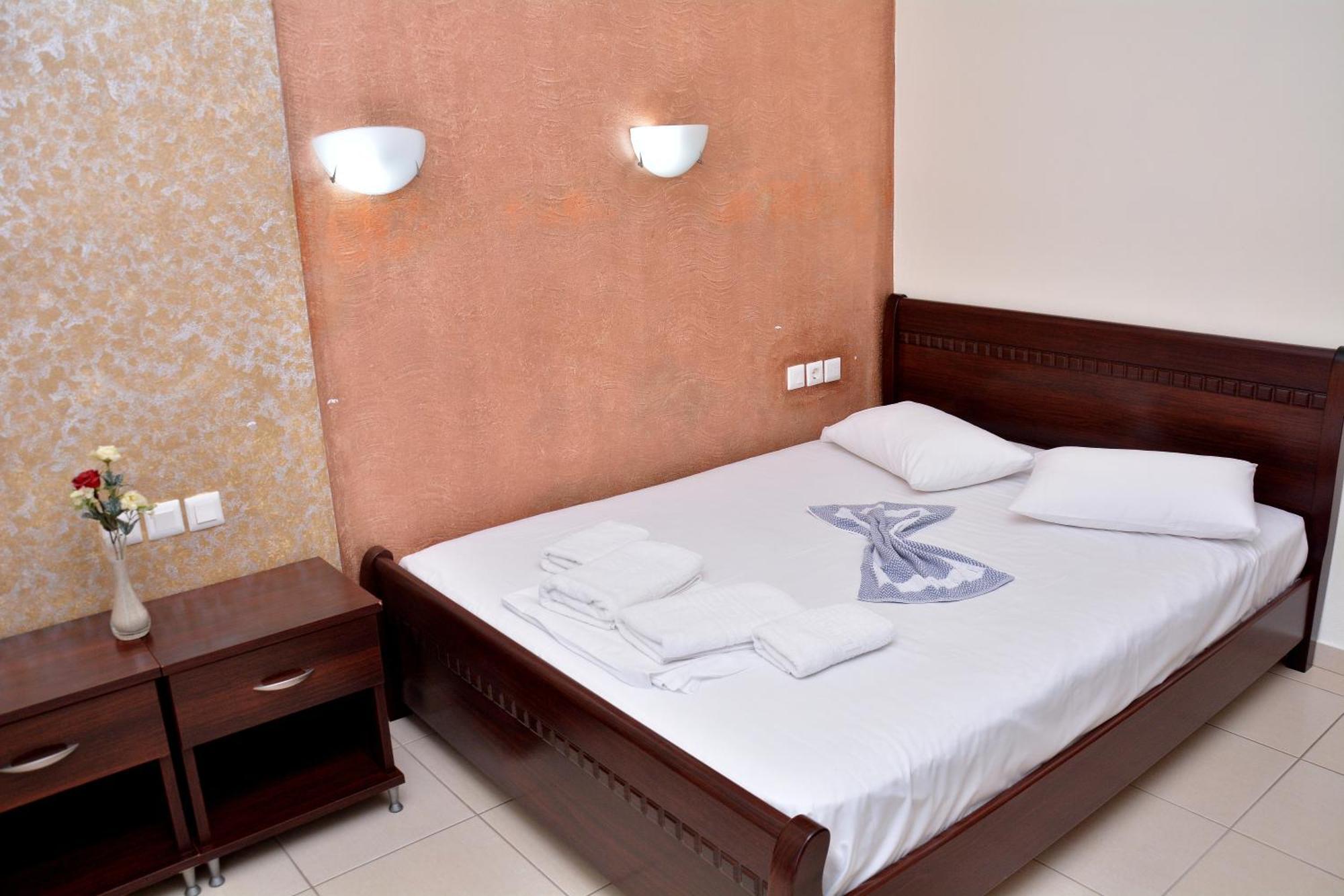 Paralía Hotel Paris מראה חיצוני תמונה