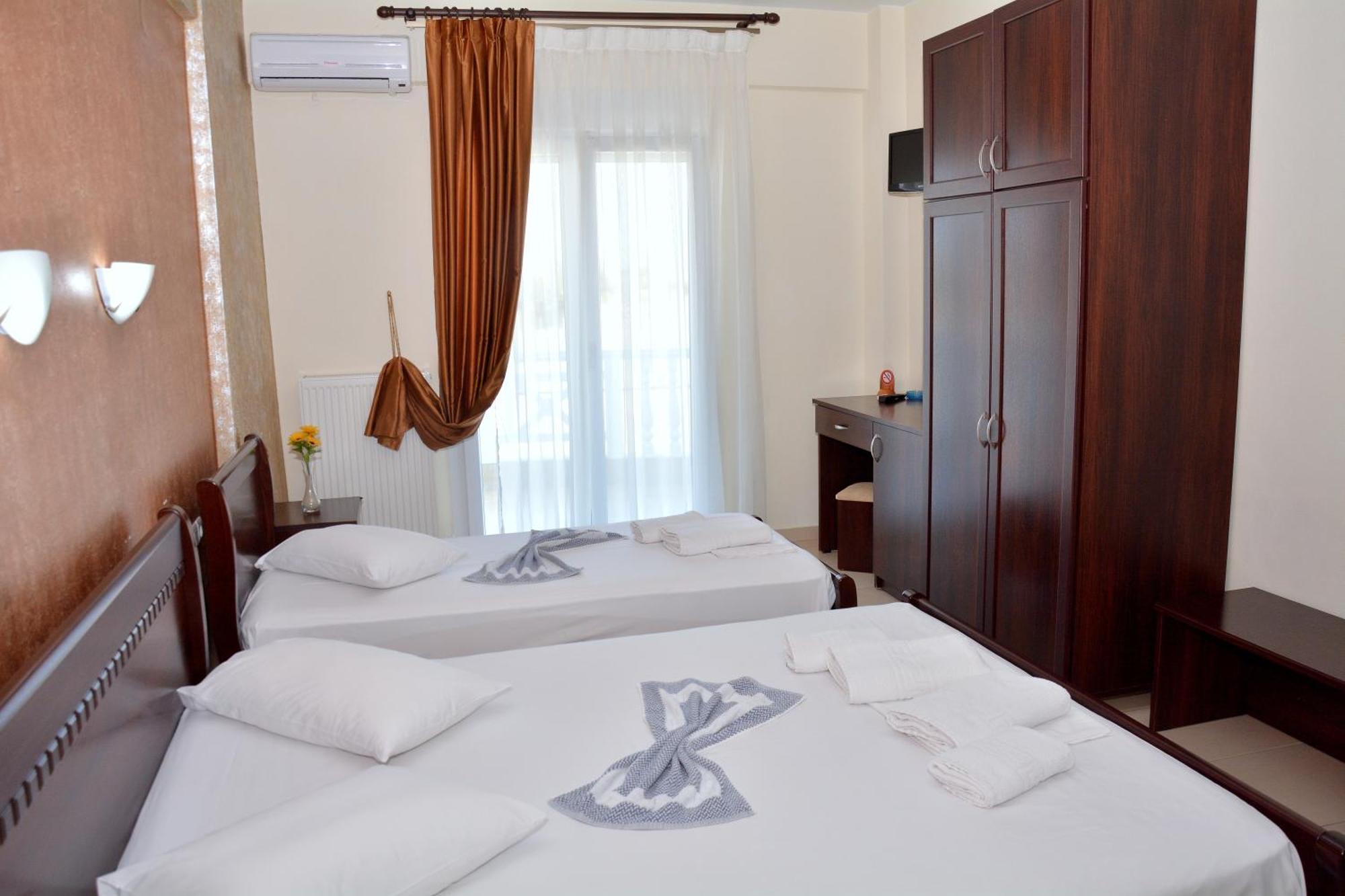 Paralía Hotel Paris מראה חיצוני תמונה