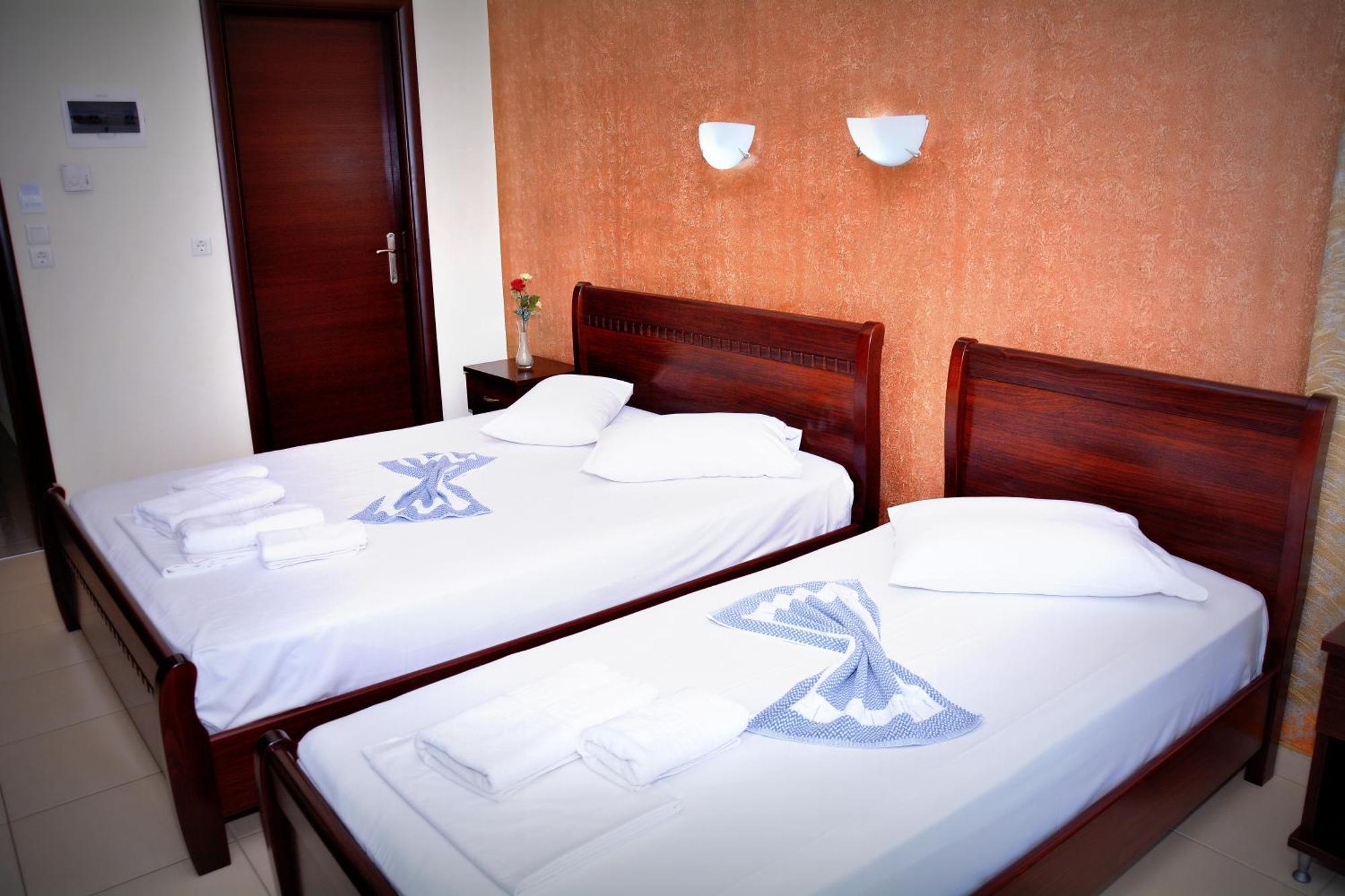 Paralía Hotel Paris מראה חיצוני תמונה