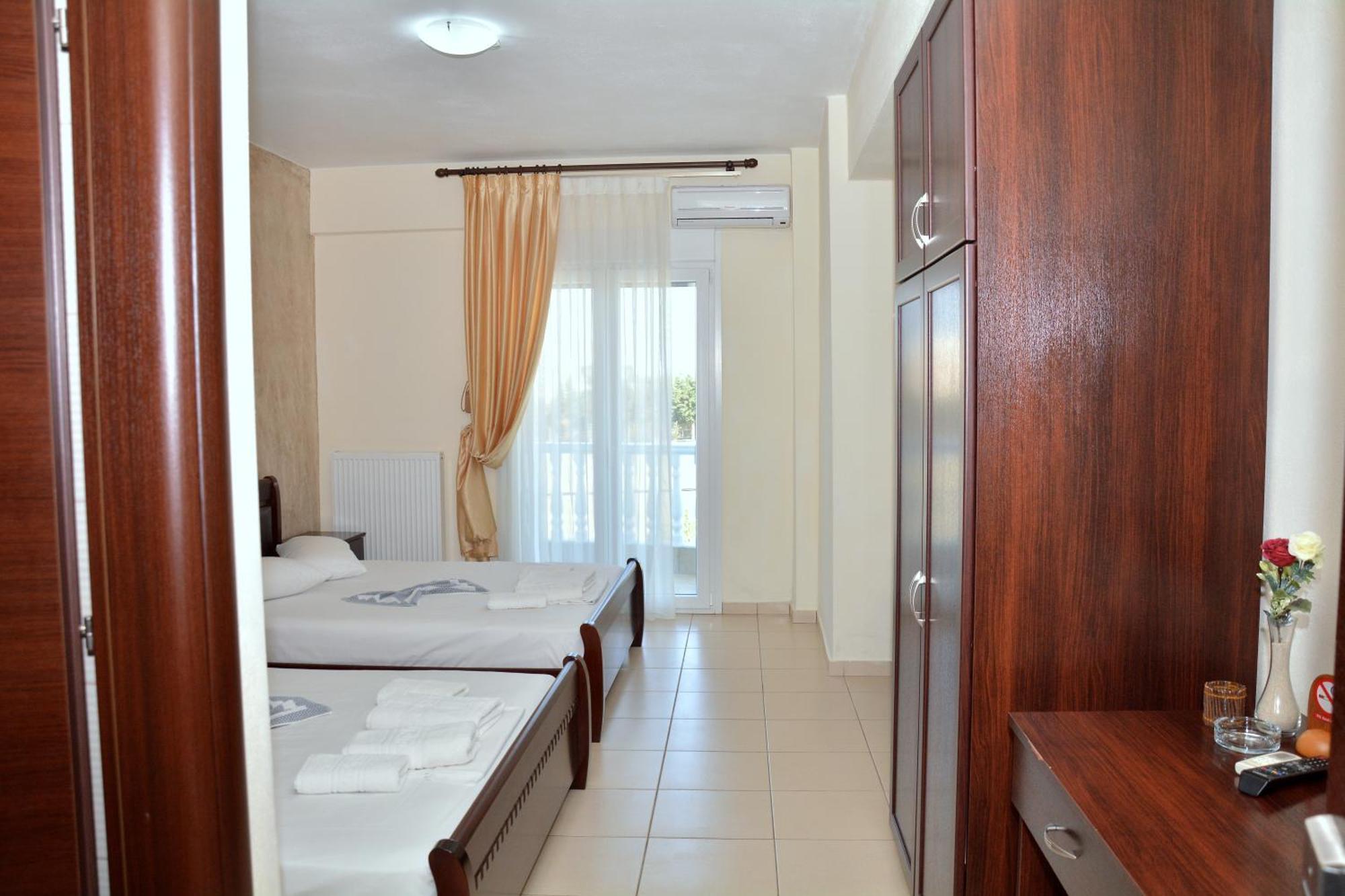 Paralía Hotel Paris מראה חיצוני תמונה