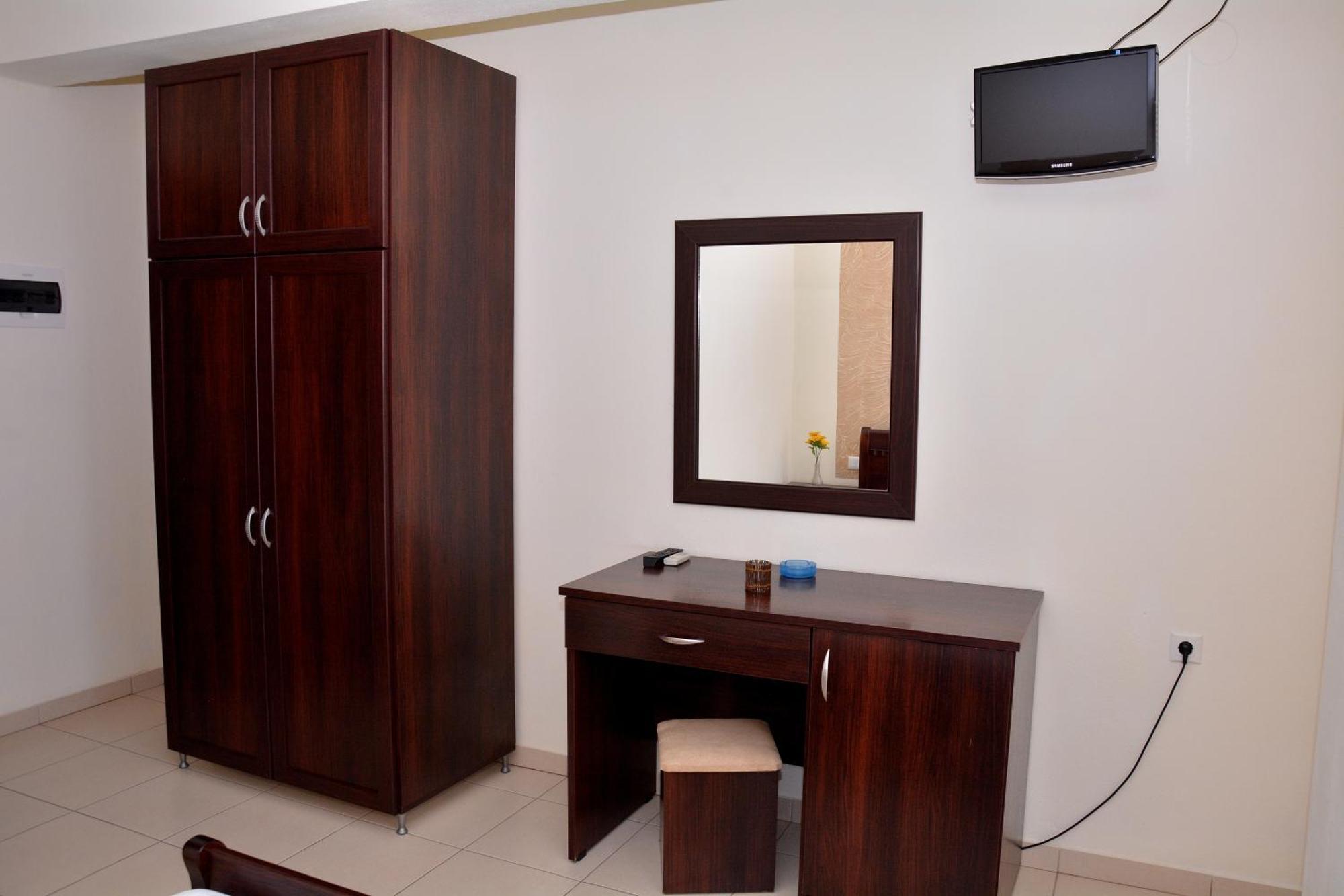 Paralía Hotel Paris מראה חיצוני תמונה