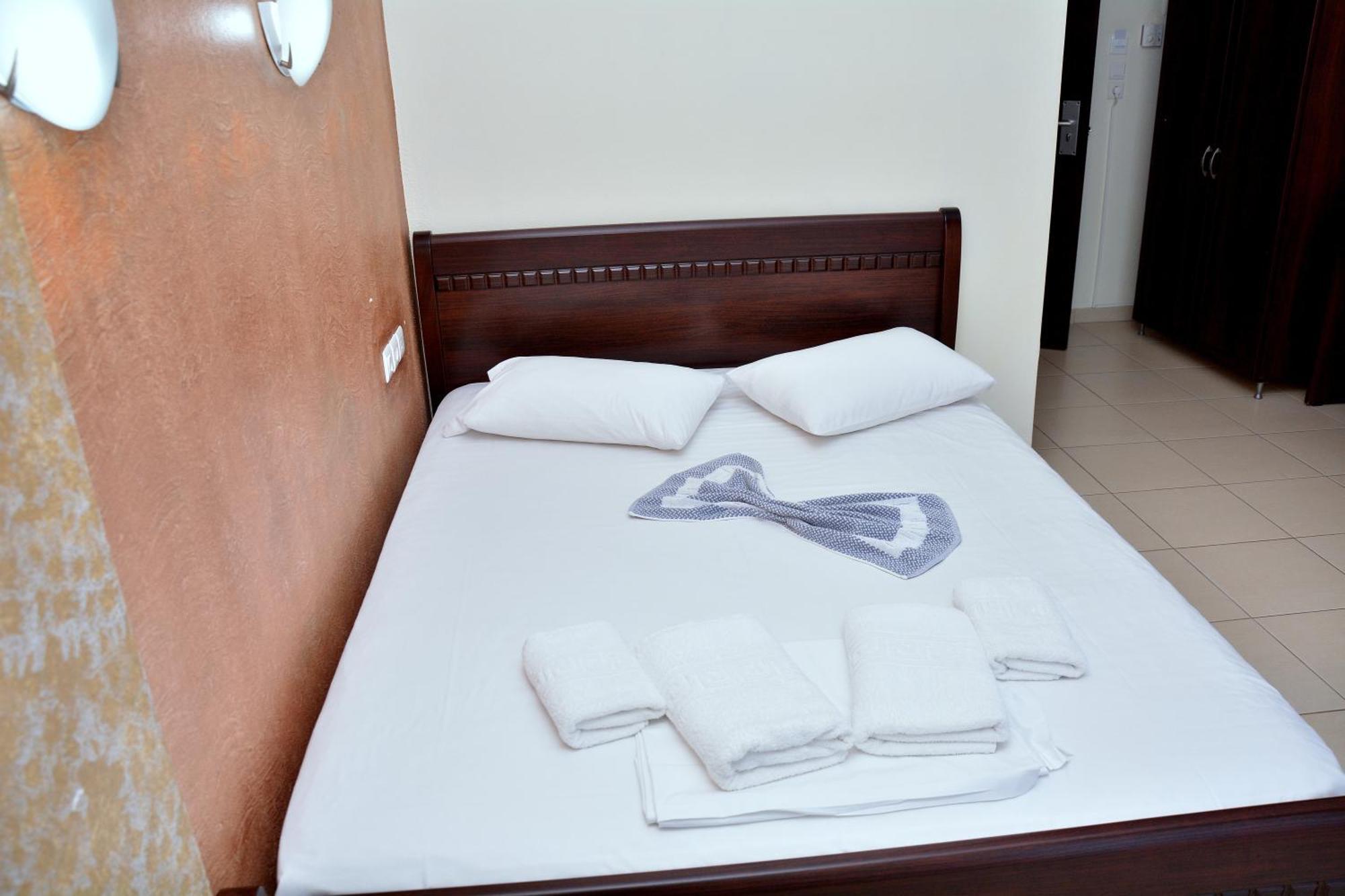 Paralía Hotel Paris מראה חיצוני תמונה