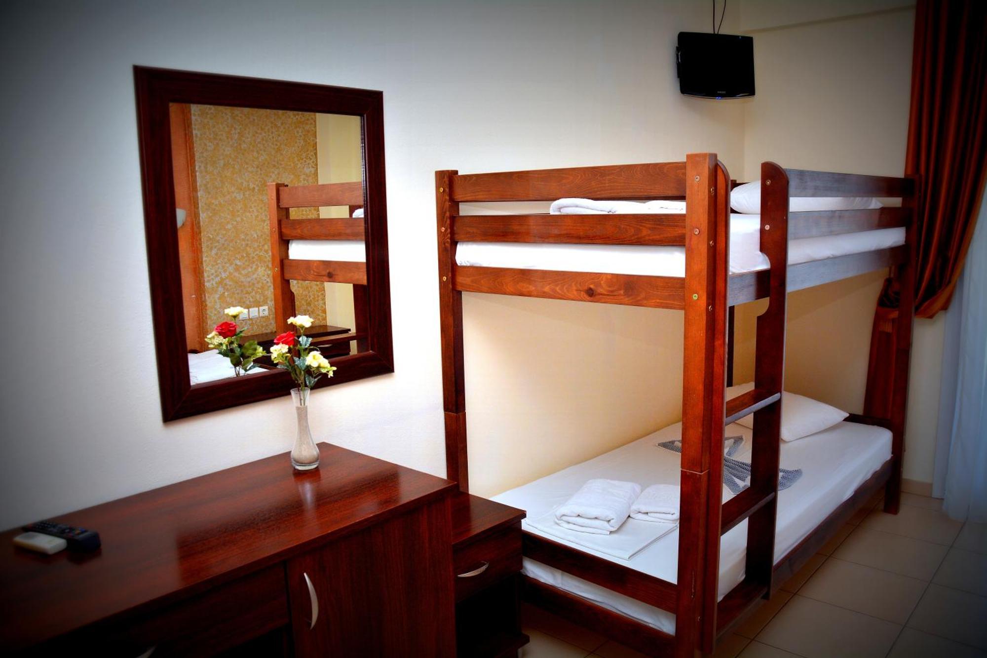 Paralía Hotel Paris מראה חיצוני תמונה