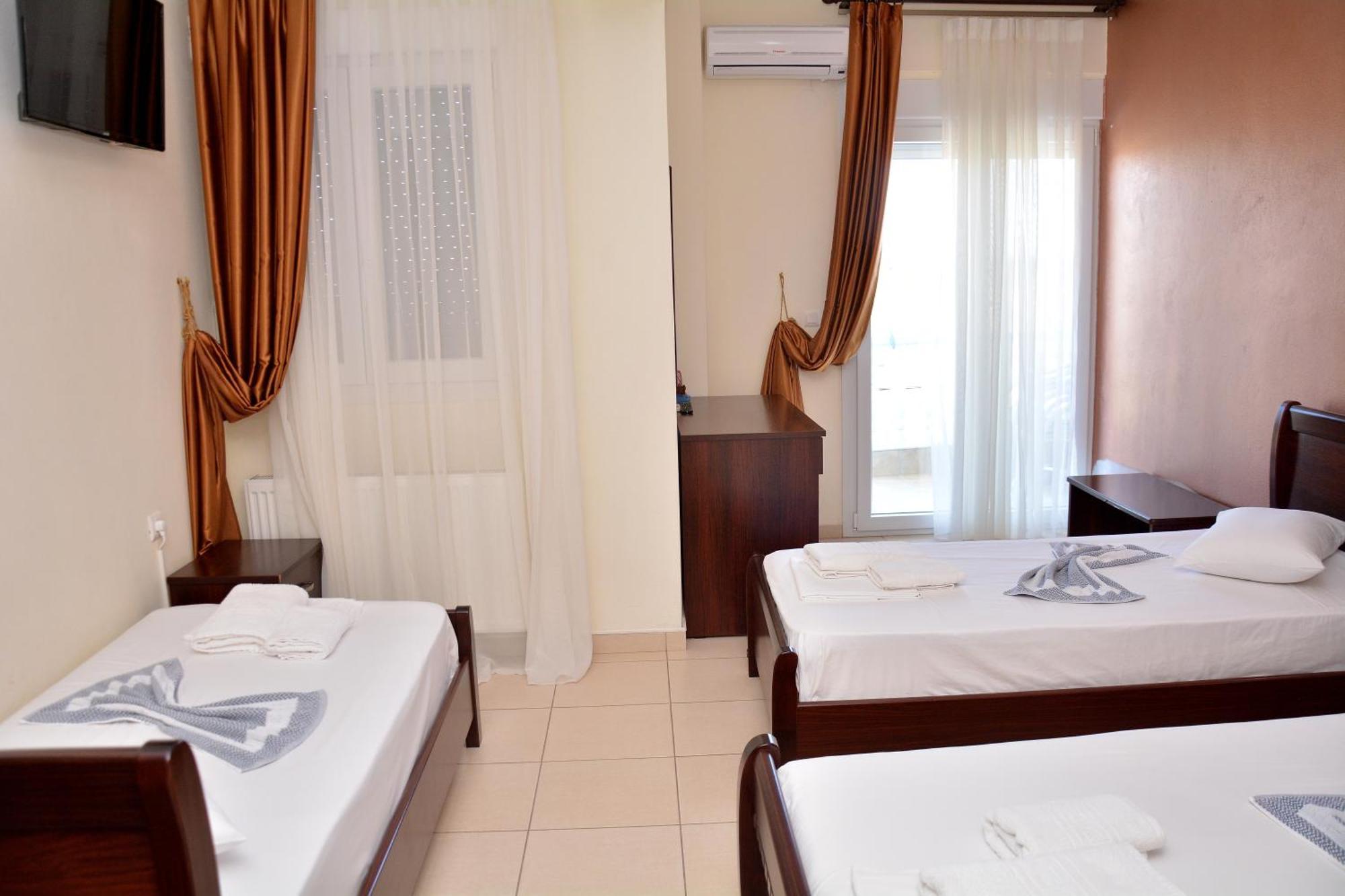 Paralía Hotel Paris מראה חיצוני תמונה