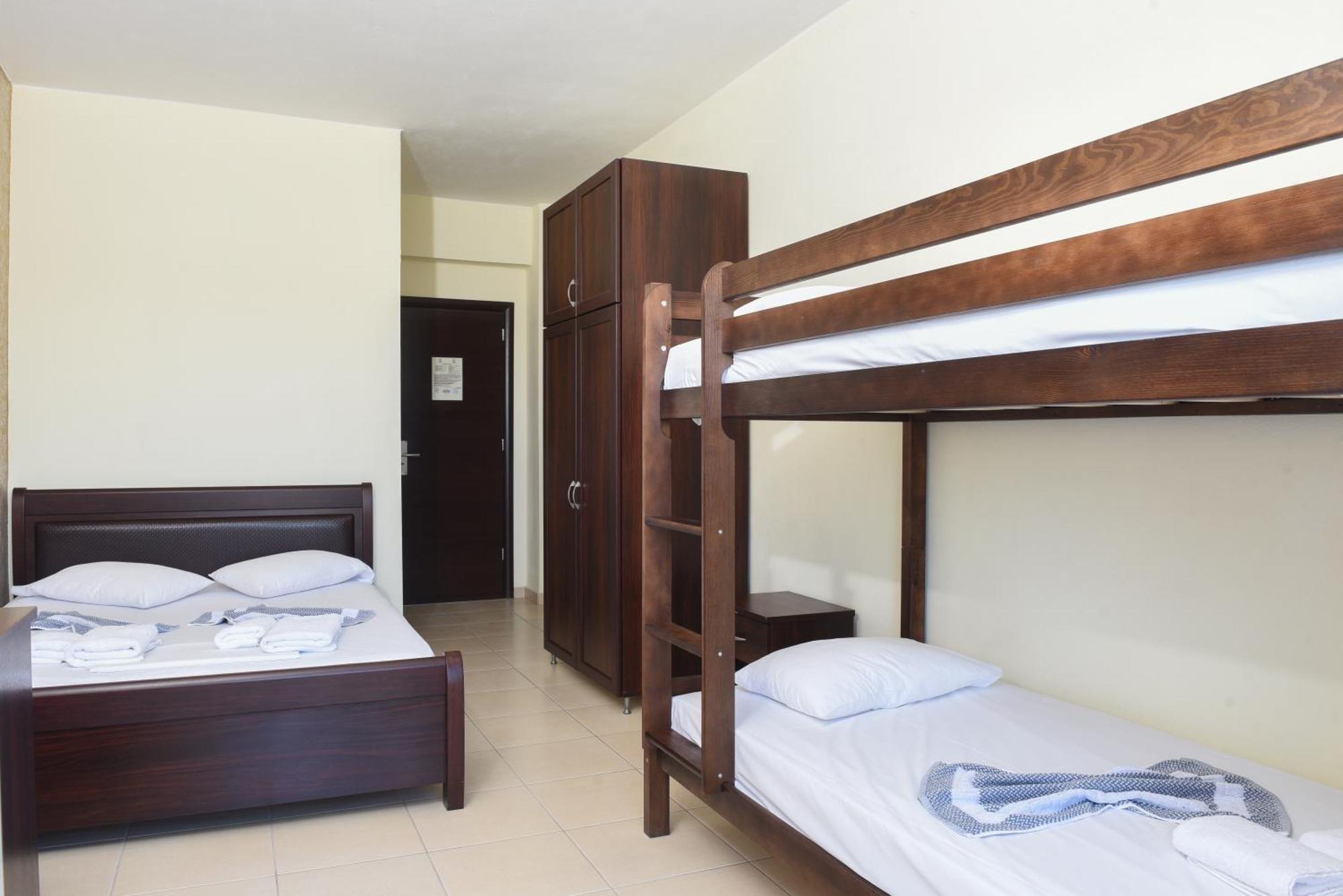 Paralía Hotel Paris מראה חיצוני תמונה