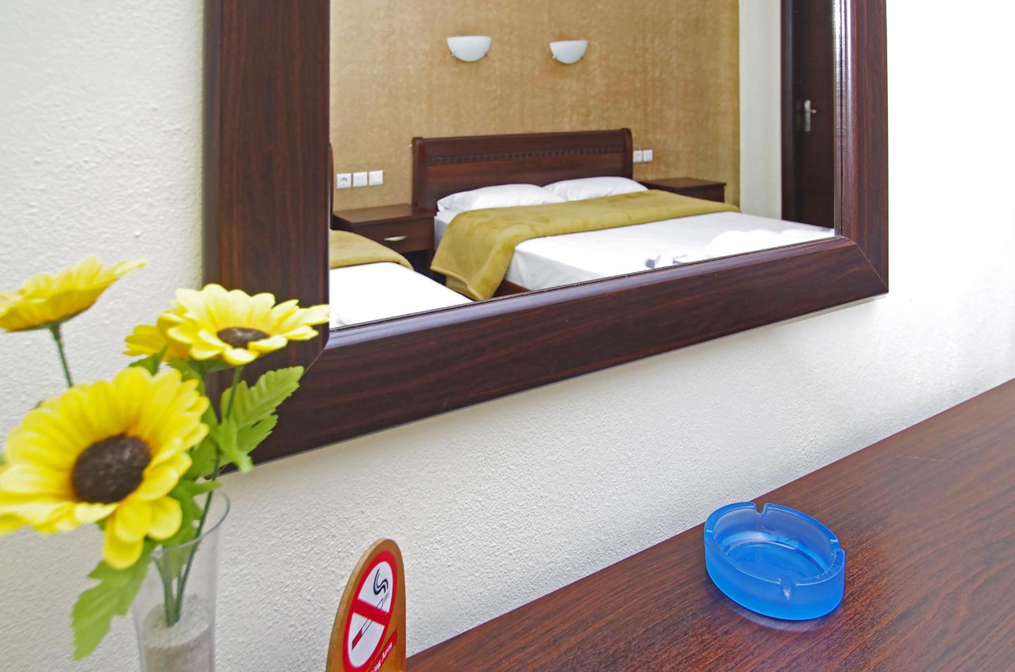 Paralía Hotel Paris מראה חיצוני תמונה