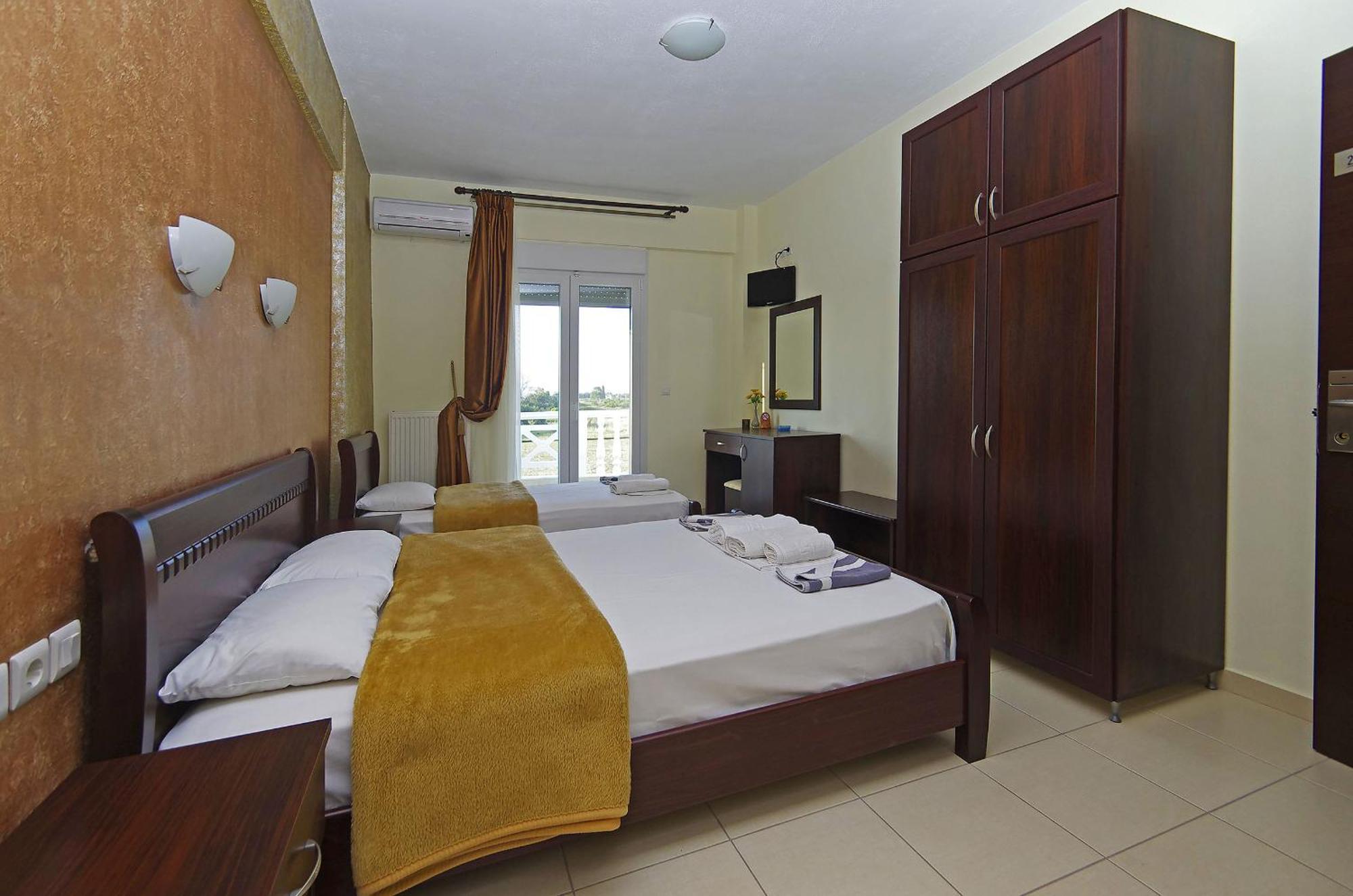 Paralía Hotel Paris מראה חיצוני תמונה