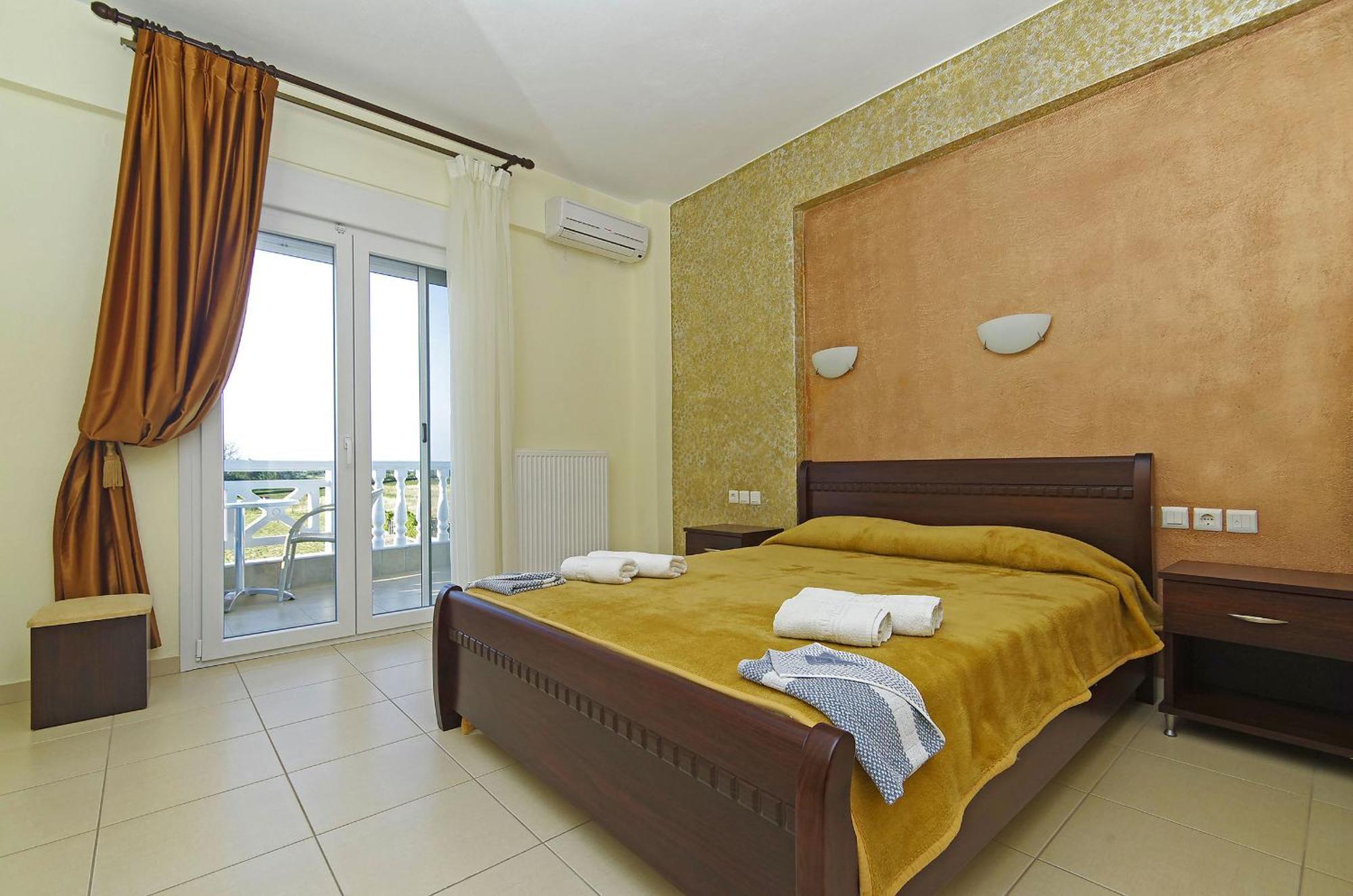 Paralía Hotel Paris מראה חיצוני תמונה