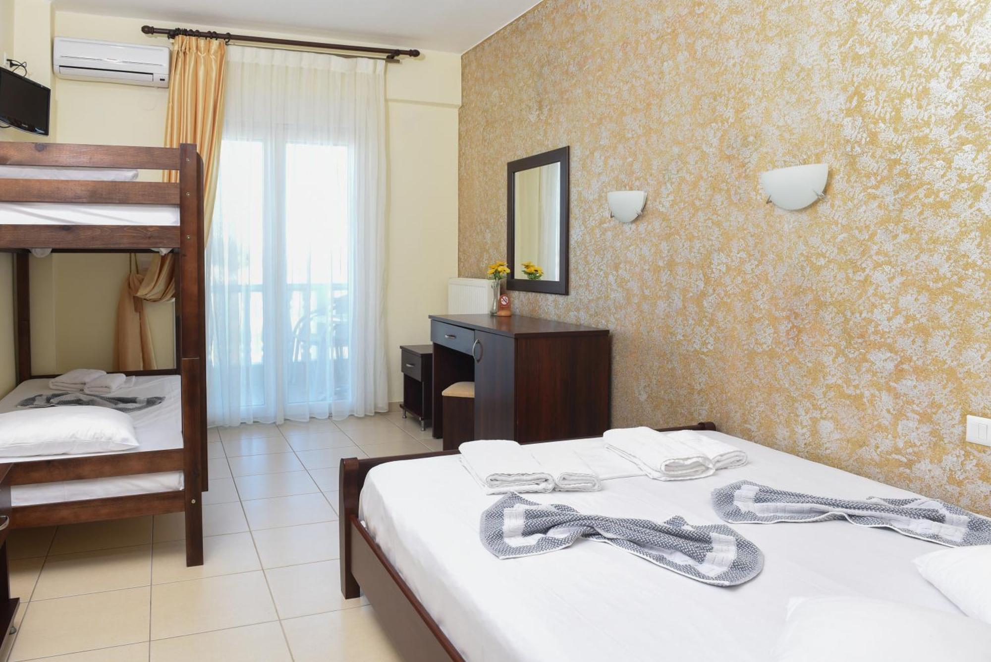 Paralía Hotel Paris מראה חיצוני תמונה